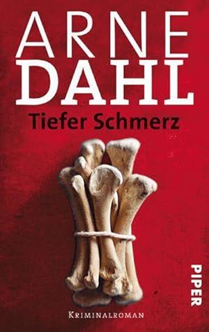 Seller image for Tiefer Schmerz for sale by Wegmann1855