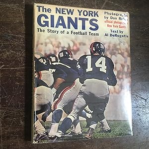 Imagen del vendedor de The New York Giants: The Story of a Football Team a la venta por Joe Maynard