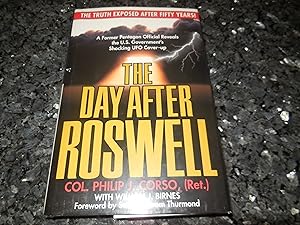 Seller image for The Day After Roswell for sale by Veronica's Books