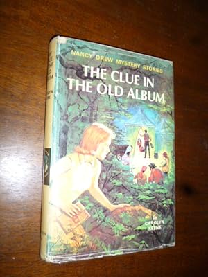 The Clue in the Old Album (Nancy Drew Mystery Stories)