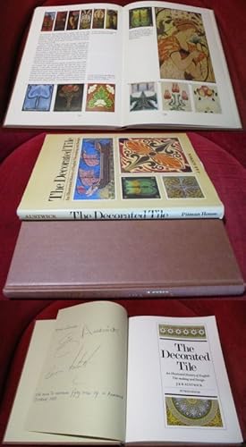 Bild des Verkufers fr The decorated tile: An illustrated History of English Tile-Making and Design zum Verkauf von Antiquariat Clement