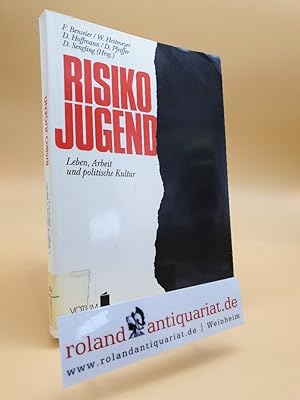 Image du vendeur pour Risiko Jugend : Leben, Arbeit u. polit. Kultur ; e. Dokumentation d. gleichnamigen Fachkongresses vom 12. - 14. Oktober 1987 in Mnster / durchgefhrt von d. Landeszentrale fr Polit. Bildung Nordrhein-Westfalen u.d. Landschaftsverb. Westfalen-Lippe - Landesjugendamt. Frank Benseler . (Hrsg.). [Mit Beitr. von Dieter Baacke .] mis en vente par Roland Antiquariat UG haftungsbeschrnkt