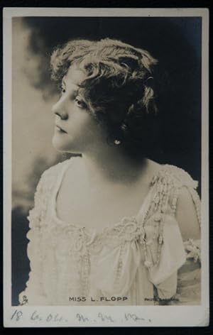 Image du vendeur pour Miss L. Flopp Actress Antique Theatre Postcard Vintage 1904 mis en vente par Postcard Anoraks