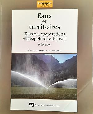 Immagine del venditore per Eaux et territoires: Tension, cooprations et gopolitique de l'eau venduto da Librairie La fort des Livres