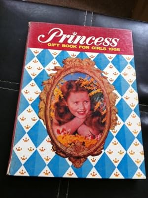 Image du vendeur pour Princess Gift Book For Girls 1965 mis en vente par WeBuyBooks