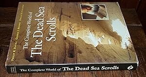 Imagen del vendedor de THE COMPLETE WORLD OF THE DEAD SEA SCROLLS a la venta por CHESIL BEACH BOOKS