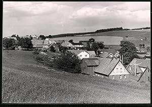 Immagine del venditore per Fotografie Burghard, Bad Salzungen, Ansicht Hinterrod / Thringen, Gehft am Rand der Ortschaft venduto da Bartko-Reher