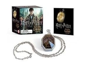 Image du vendeur pour Harry Potter Locket Horcrux Kit and Sticker Book mis en vente par Wegmann1855