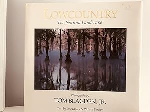 Bild des Verkufers fr Low Country: The Natural Landscape South Carolina's Low Country zum Verkauf von 32.1  Rare Books + Ephemera, IOBA, ESA