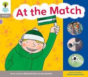 Bild des Verkufers fr Oxford Reading Tree: Level 1: Floppy's Phonics: Sounds and Letters: At the Match zum Verkauf von Smartbuy