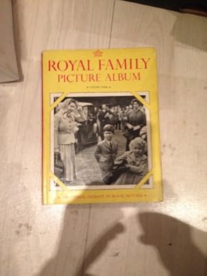 Bild des Verkufers fr ROYAL FAMILY PICTURE ALBUM - VOLUME FOUR zum Verkauf von WeBuyBooks