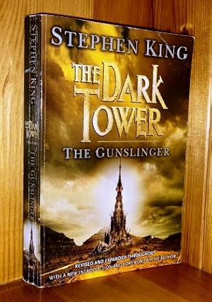 Image du vendeur pour The Gunslinger: 1st in the 'Dark Tower' series of books mis en vente par bbs