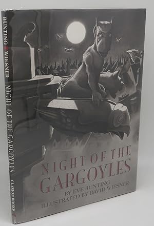 Imagen del vendedor de NIGHT OF THE GARGOYLES [Signed by Illustrator David Wiesner] a la venta por Booklegger's Fine Books ABAA