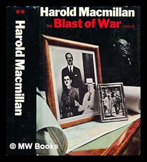 Immagine del venditore per The blast of war, 1939-1945 / by Harold Macmillan venduto da MW Books