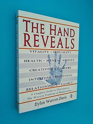 Immagine del venditore per The Hand Reveals: A Complete Guide to Cheiromancy, the Western Tradition of Handreading venduto da Books & Bobs