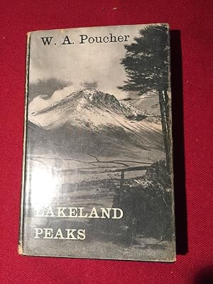 Immagine del venditore per The Lakeland Peaks : A Pictorial Guide to Walking in the District and to the Safe Ascent of Its Principal Mountain Groups venduto da Book Bungalow