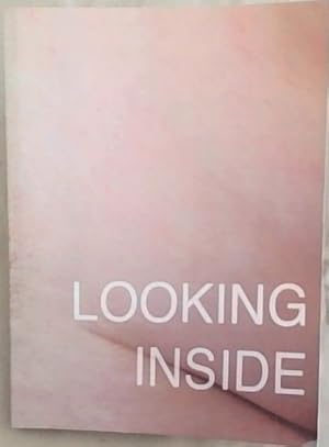 Image du vendeur pour LOOKING INSIDE - Five South African stories of people living with Albinism mis en vente par Chapter 1