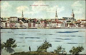 Ansichtskarte / Postkarte Nijmegen Gelderland Niederlande, Panorama vom anderen Flussufer aus ges...