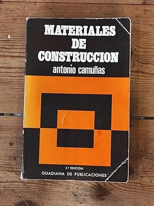 Imagen del vendedor de MATERIALES DE CONSTRUCCIN a la venta por Carmen Alonso Libros