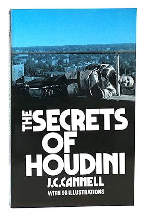 Bild des Verkufers fr THE SECRETS OF HOUDINI With 98 Illustartions zum Verkauf von Rare Book Cellar
