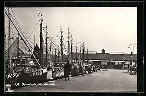 Ansichtskarte Urk, Dormakade met visafslag