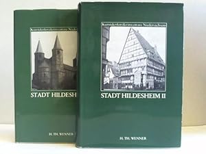 Bild des Verkufers fr Die Kunstdenkmale der Stadt Hildesheim: Kirchliche Bauten / Brgerlicher Bauten. 2 Bnde zum Verkauf von Celler Versandantiquariat