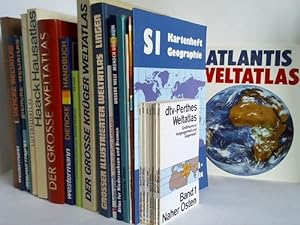 Sammlung von 18 Atlanten und Handbücher sowie 7 Büchern