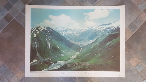 Hochgebirgslandschaft in der Schweiz - Rhonegletscher. Schulwandbild