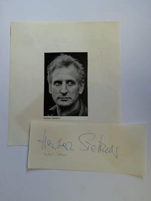 Seller image for Original Autogramm auf Papierausschnitt for sale by Celler Versandantiquariat