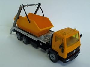 Mercedes-Benz LKW mit Container