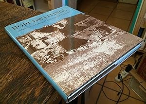Imagen del vendedor de Hopi Dwellings: Architectural Change at Orayvi a la venta por Xochi's Bookstore & Gallery