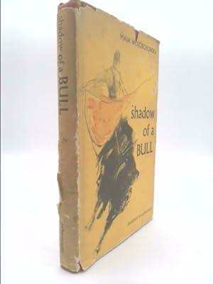 Bild des Verkufers fr Shadow of a Bull zum Verkauf von ThriftBooksVintage