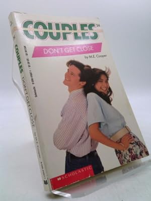 Bild des Verkufers fr Don't Get Close zum Verkauf von ThriftBooksVintage