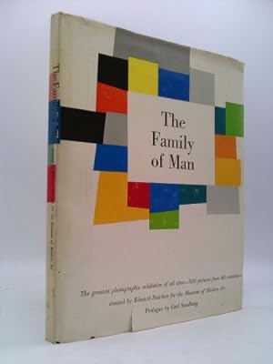 Bild des Verkufers fr Family of Man: the Photographic Exhibition zum Verkauf von ThriftBooksVintage