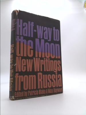 Imagen del vendedor de Half-way to the moon : new writing from Russia a la venta por ThriftBooksVintage