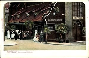 Bild des Verkufers fr Ansichtskarte / Postkarte Nrnberg in Mittelfranken Bayern, Gastwirtschaft Bratwurstglcklein, Gste und Angestellte im Hof zum Verkauf von akpool GmbH