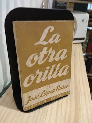 Seller image for La otra orilla for sale by Libros Antuano