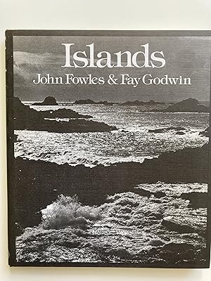 Immagine del venditore per Islands venduto da ShepherdsBook