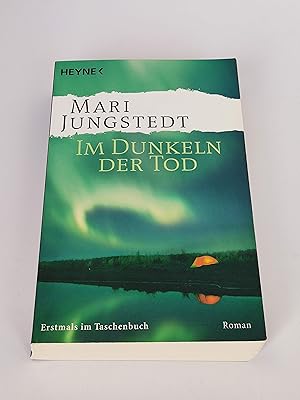 Imagen del vendedor de Im Dunkeln der Tod - Roman a la venta por BcherBirne