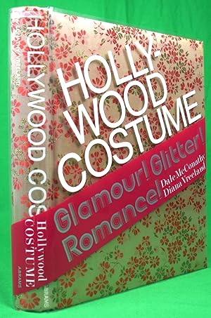 Imagen del vendedor de Hollywood Costume: Glamour! Glitter! Romance! a la venta por The Cary Collection