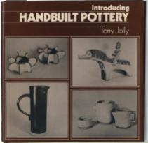 Bild des Verkufers fr Introducing Handbuilt Pottery zum Verkauf von DRBOOKS