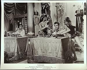 Image du vendeur pour Cleopatra 8 X 10 Still 1963 Elizabeth Taylor, Richard Burton, Rex Harrison mis en vente par AcornBooksNH