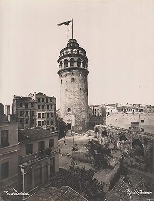 Bild des Verkufers fr Tour de Galata. Original-Photographie von Sbah & Joaillier. Im Foto (unterer Rand) bezeichnet. Spterer Abzug (aus dem Bestand des Deutschen Archologischen Instituts Istanbul). zum Verkauf von Antiquariat Dennis R. Plummer