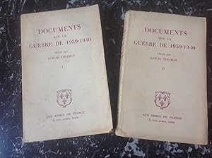 DOCUMENTS sur la GUERRE de 1939 - 1940 Complet en deux volumes brochés .