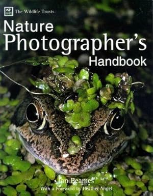 Bild des Verkufers fr The Wildlife Trust's Nature Photographer's Handbook zum Verkauf von WeBuyBooks