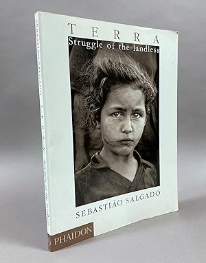 Immagine del venditore per Terra, Struggle of the Landless, Sebastio Salgado venduto da DuBois Rare Books