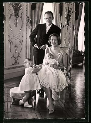Ansichtskarte Fürst Rainier III. von Monaco mit der Schauspielerin Grace Kelly und Kindern