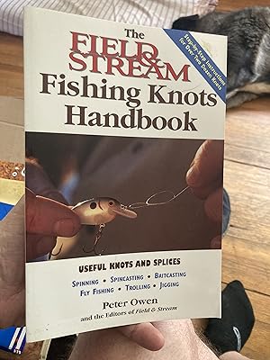 Immagine del venditore per The Field & Stream Fishing Knots Handbook venduto da A.C. Daniel's Collectable Books