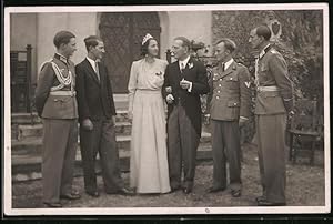 Fotografie Gräfin Marie Louise von Oppersdorff bei ihrer silbernen Hochzeit, flankiert von ihren ...