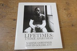 Immagine del venditore per Lifetimes: Under Apartheid venduto da Mungobooks